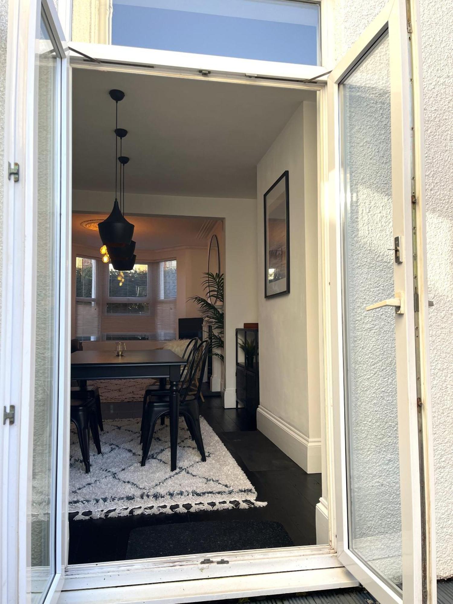 Restored Victorian Home With Private Garden Bristol Bagian luar foto